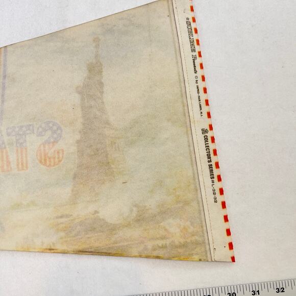 Statue of Liberty VINTAGE Felt Pennant Large 30" x 12" Late 1970's - Picture 7 of 9